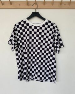 [ÖVER-29] Svartvit rutig tshirt Antal: 2 st | M 2 st