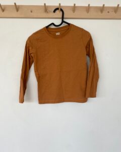 [ÖVER-33] Orange/Brun långärmad Antal: 20st | 90 5 st 100 11 st 120 3 st 140 1 st