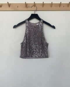 [ÖVER-06] Silvriga glitter linne Antal: 15 st | Storlek: XS 2 st S 7 st M 5 st L 1 st
